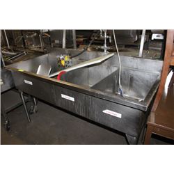 TRIPLE STAINLESS STEEL SINK
