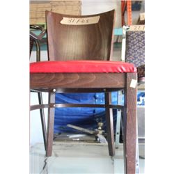 RED VINYL SEAT WOODEN CHAIR X 31