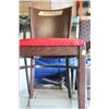 Image 1 : RED VINYL SEAT WOODEN CHAIR X 31