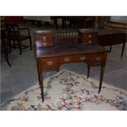 PRETTY EDWARDIAN MAHOGANY LADIES WRITING DESK,with raised galleried drawers and shelf,with leathe...