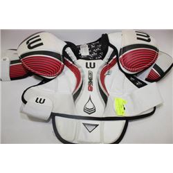 WINNWELL SHOULDER PADS SIZE SR-L