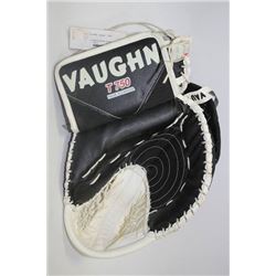 VAUGHN T750 GOALIE GLOVE