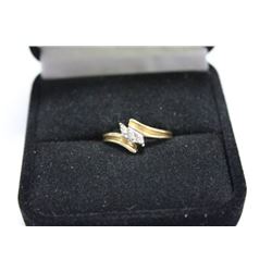 10KT GOLD LADYS RING WITH DIAMOND ACCENTS