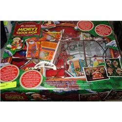 NIKKIS CLOCK SHOP CHRISTMAS ORNAMENT SET