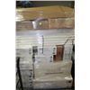 Image 1 : PALLET OF ASST. LIGHT FIXTURES