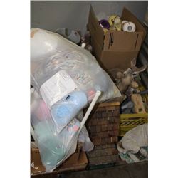 PALLET W ESTATE GARDEN ORNAMENTS/YARN ETC