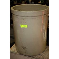 LARGE MEDALTA 10 GALLON CROCK NO LID