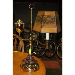 ESTATE VINTAGE LAMP