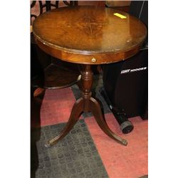 ESTATE END TABLE W DRAWER