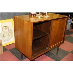 WOOD SLIDING DOOR CABINET