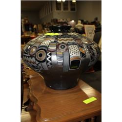 LARGE MULTI-COLOURED DESIGNER VASE