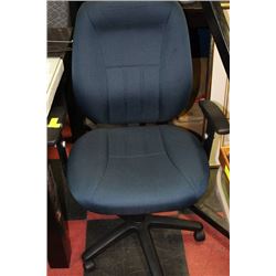 DELUXE BLUE FABRIC OFFICE CHAIR