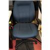 Image 1 : DELUXE BLUE FABRIC OFFICE CHAIR