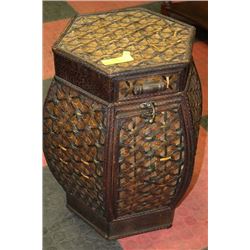 BOMBAY CO. SIDE TABLE W/ DRAWER & STORAGE