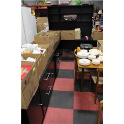 LARGE OFFICE DESK SET INCLUDES CORNER DESK/HUTCH