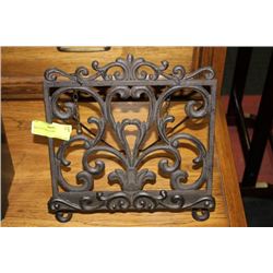 WROUGHT IRON EASEL