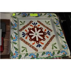 DECORATIVE SQUARE DISH