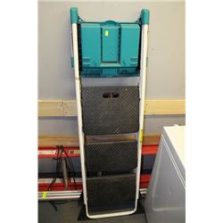 COSTCO PAINTERS LADDER