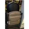 Image 1 : 2 SETS OF 2 FOLDING CHAIRS