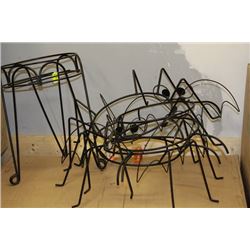 PLANT & PUMPKIN STANDS