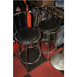 PAIR OF BLACK AND CHROME BAR STOOLS