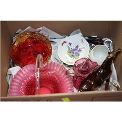 BOX OF ESTATE ART GLASS AND ASST CHINA