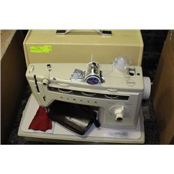 SINGER SEWING MACHINE