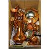 Image 1 : ESTATE BOX OF COPPER ORNAMENTS