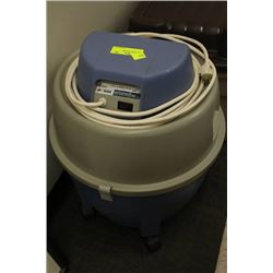 BISSEL CARPET CLEANING MACHINE
