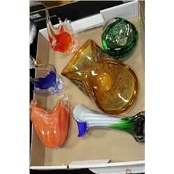 FLAT W/MURANO GLASS AND SIGNED ART GLASS