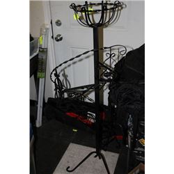 SPIRAL METAL FLOWER STAND
