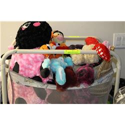 CHILDRENS CART W/ 4 MUSICAL BEARS