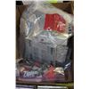 Image 1 : BAG OF CONNECTABLE TRACK & BUILDINGS &