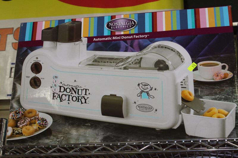 NOSTALGIA ELECTRIC MINI DONUT FACTORY