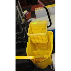 RUBBERMAID COMMERCIAL MOP PAIL