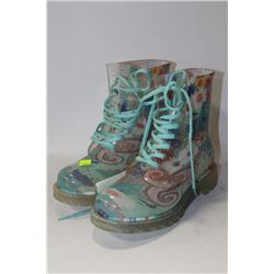 NEW LADIES RUBBER BOOTS