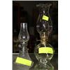 Image 1 : 2 SMALL OIL LAMPS
