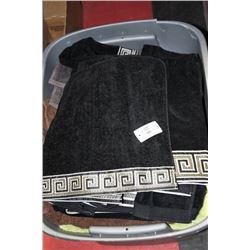 TUB OF SHOWHOME TOWELS