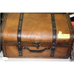 SMALL WOOD & LEATHER CHEST