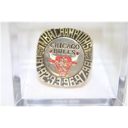CHICAGO BULLS NBA CHAMPIONSHIP RING - REPLICA