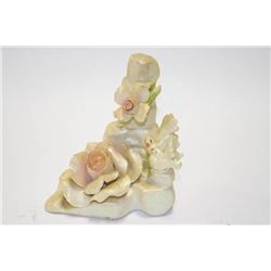 ITALIAN CAPO DE MONTE STYLE ORNAMENT