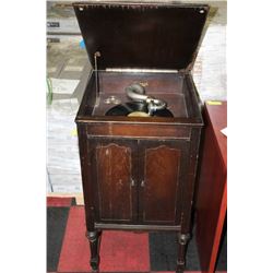 BRUSWICK GERONA GRAMMOPHONE-AS IS