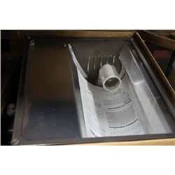 HEAVY DUTY OUTDOOR LIGHT