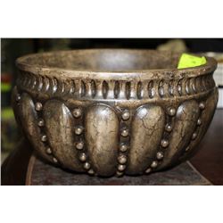 SMALL DARK CRACKLE FINISH FRUIT BOWL/CENTER PIECE