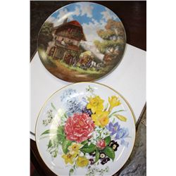 BOX OF 2 GERMAN COLLECTORS PLATES