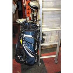 SET OF TOP-FLITE CLUBS IN BAG