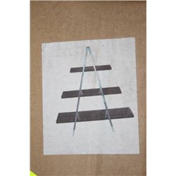 BOX OF DECORATIVE WALL PANELS