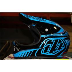 TROY LEE DESIGNS YOUTH XL RACING HELMET