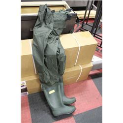 HIP WADERS SIZE 9/10