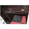 Image 1 : SINGLE PEDESTAL DESK